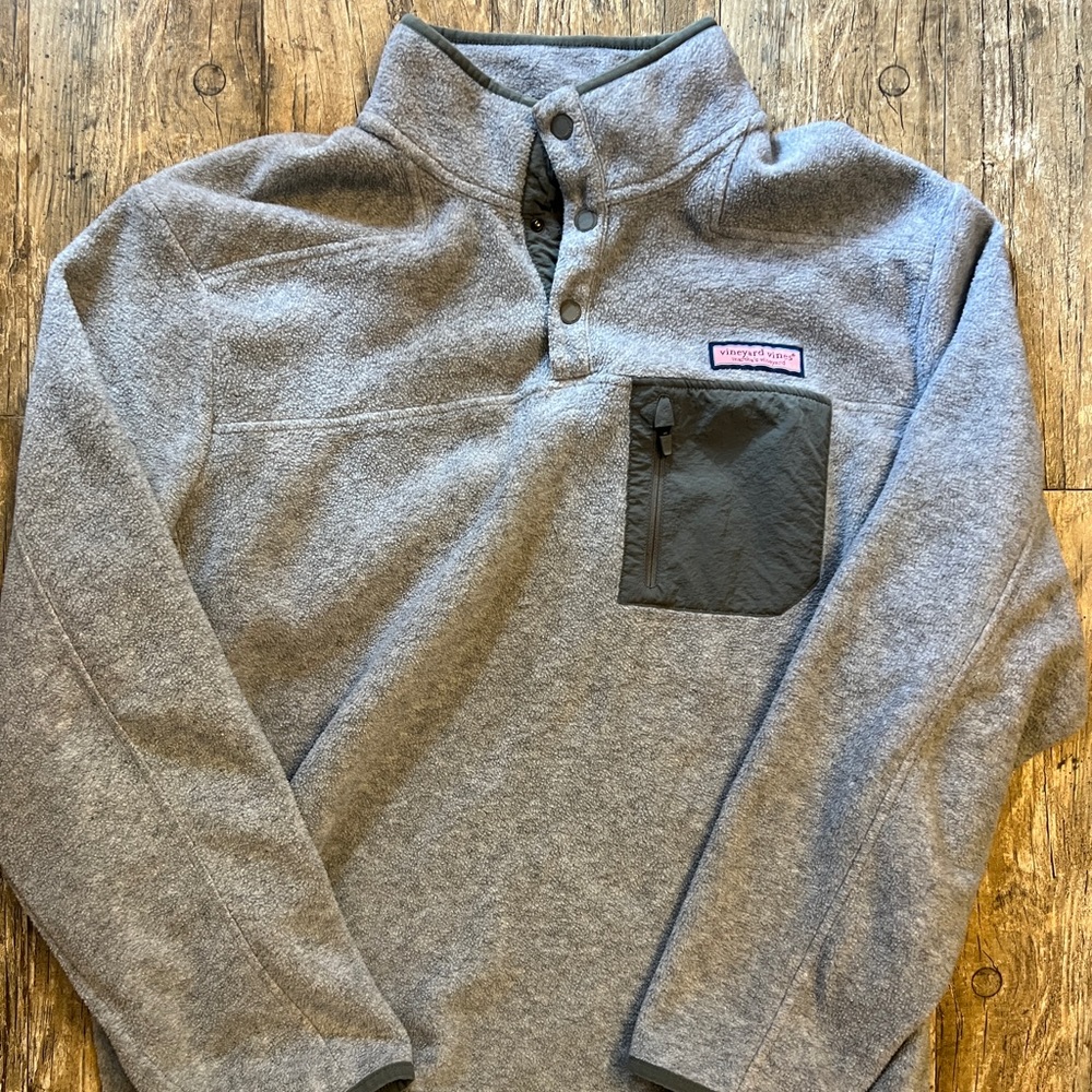 Vineyard vines fleece